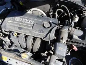 Kiárusítás TOYOTA AVENSIS 01-03 Légszűrőház bontott alkatrész