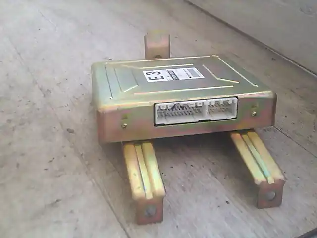 Korlátozott ajánlat SUZUKI SWIFT 89-96 Motorvezérlő egység ecu pcm modul bontott alkatrész