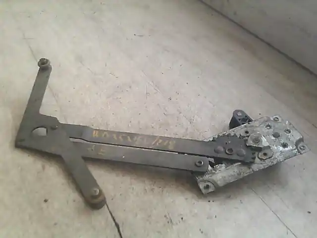 WARTBURG 1,3 Jobb első ablakemelő szerkezet mechanikus bontott alkatrész Legnépszerűbb