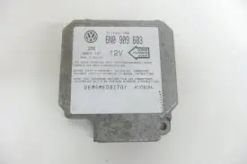Nézd meg most VW POLO III. 94-99 Légzsák indító elektronika bontott alkatrész