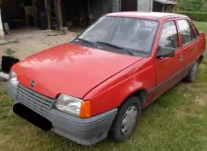 OPEL KADETT E Bal első ajtóüveg bontott alkatrész Prémium