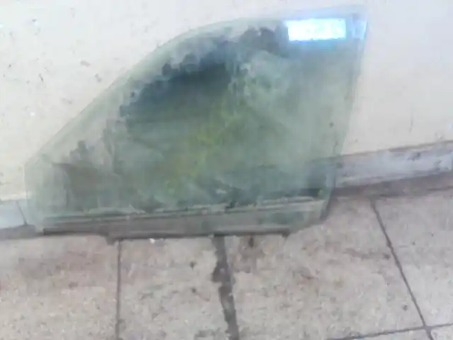 SUZUKI IGNIS Bal első ajtóüveg bontott alkatrész Olcsó