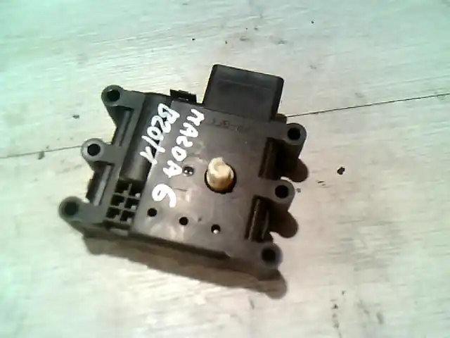 MAZDA 6 02-05 Fűtésszabályzó zsalu állító motor bontott alkatrész Kiárusítás