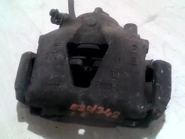 OPEL ASTRA F 94-02 Jobb első féknyereg munkahengerrel 1.6i bontott alkatrész Ne maradj le