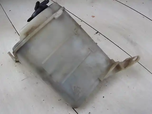 HYUNDAI Accent 00-03 Kiegyenlítő tartály bontott alkatrész Szuper akció
