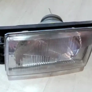 VW POLO II. 91-94 Bal első fényszóró bontott alkatrész Csak ma