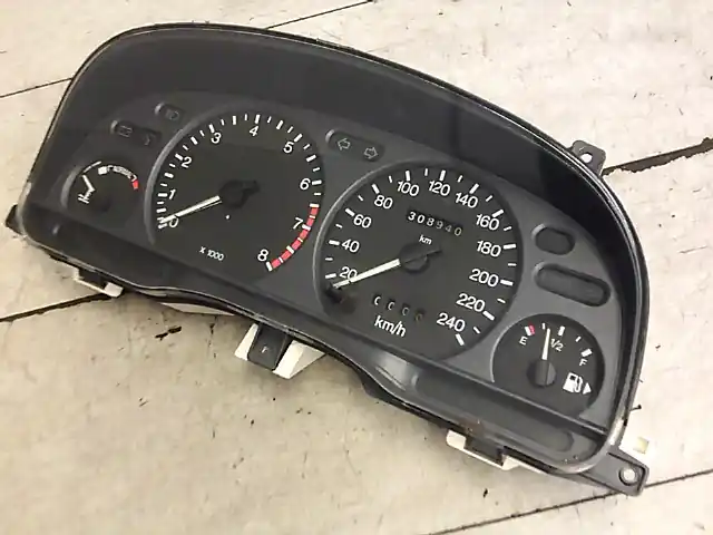 FORD MONDEO 93-96 Kilométeróra 1.6i fordulatszámmérős bontott alkatrész Kihagyhatatlan ajánlat