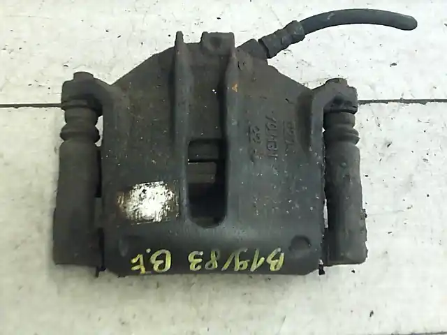 CITROEN XSARA 00.11-04.12 Bal első féknyereg munkahengerrel 1.4i bontott alkatrész Kedvezmény