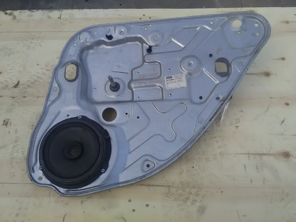 FORD FOCUS 04- Jobb hátsó ablakemelő szerkezet mechanikus bontott alkatrész Népszerű
