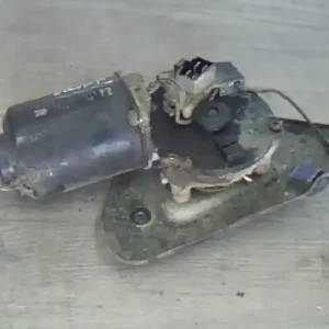 SUZUKI SWIFT 89-96 Ablaktörlő motor első 5 ajtós bontott alkatrész Különleges ajánlat