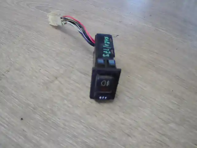 SUZUKI SWIFT 96-05 Ködlámpa kapcsoló bontott alkatrész Exkluzív ajánlat