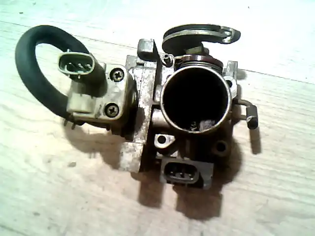 Outlet DAIHATSU MOVE 94.06-99-11 Fojtószelep mechanikus 0.8 i bontott alkatrész