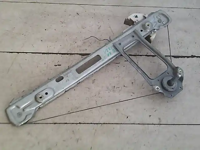 FORD FOCUS 98-04 Jobb hátsó ablakemelő szerkezet mechanikus bontott alkatrész Rendeld meg most