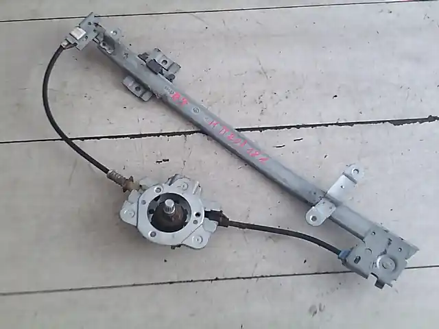 Gyors kiszállítás SUZUKI SWIFT 96-05 Bal hátsó ablakemelő szerkezet mechanikus bontott alkatrész