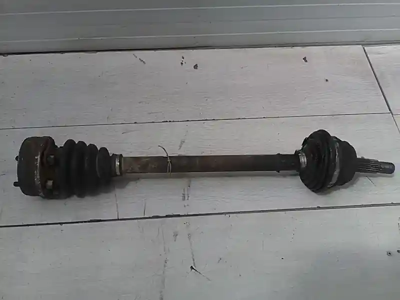 VW GOLF III. Bal első féltengely bontott alkatrész Népszerű