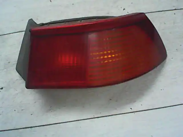 ALFA ROMEO 145 Jobb külső hátsó lámpa bontott alkatrész Outlet