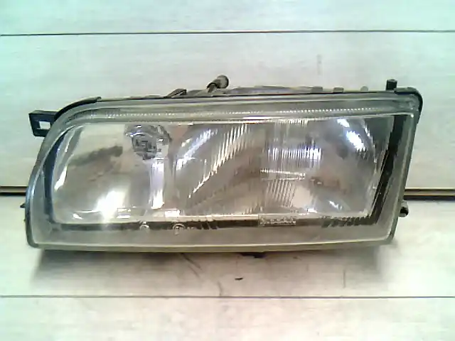 Csak ma NISSAN PRIMERA P10 90.10-96.10 Bal első fényszoró bontott alkatrész