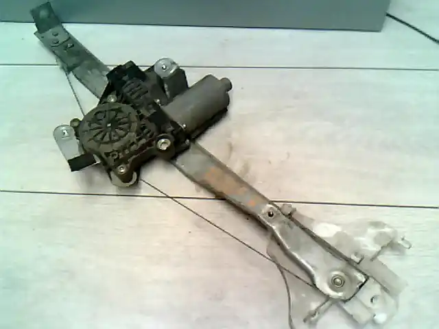 FORD MONDEO 01-07 Bal hátsó ablakemelő szerkezet mechanikus bontott alkatrész Újdonság