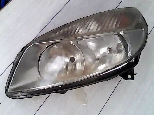 RENAULT SCENIC 03-06 Bal első fényszóró bontott alkatrész Különleges ajánlat