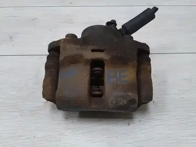 RENAULT CLIO 98-01 Bal első féknyereg munkahengerrel bontott alkatrész Ajánlat