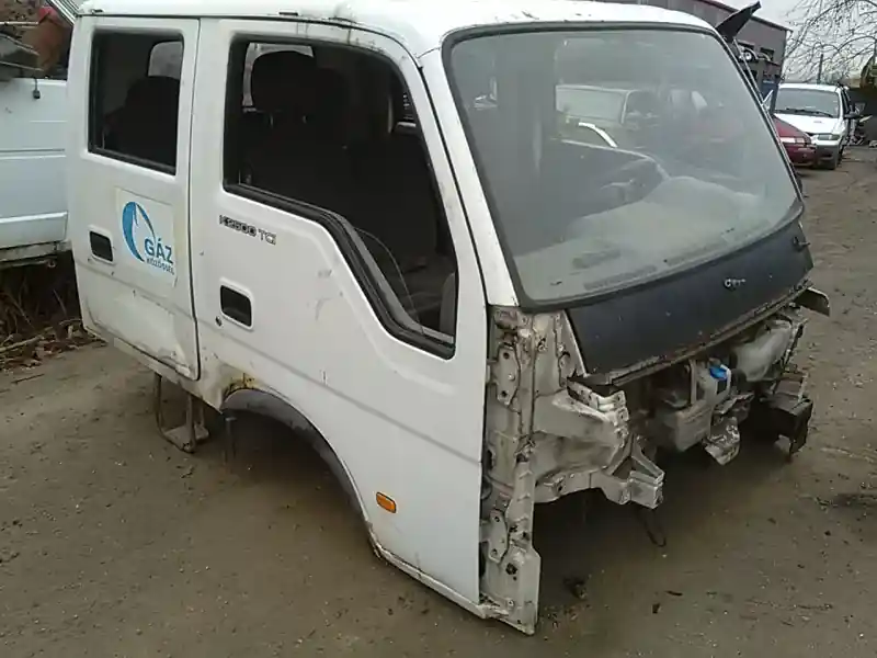 KIA K2500 Vezetőfülke dupla bontott alkatrész Végkiárusítás