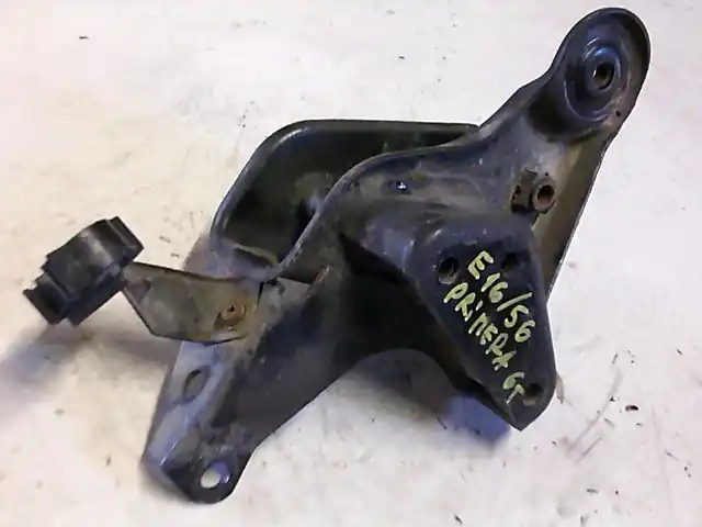 Árengedmény NISSAN PRIMERA P11 96.10-99.09 Motortartó bak bontott alkatrész