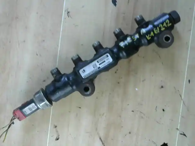 Outlet FORD FIESTA 05-08 Injektor befecskendező híd bontott alkatrész