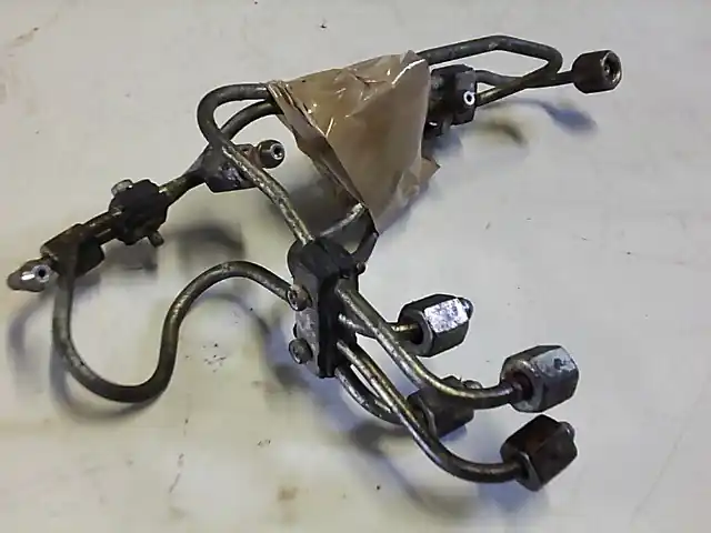 Azonnal elérhető NISSAN SUNNY Y10 1990-2000 Nyomócső garnitúra bontott alkatrész