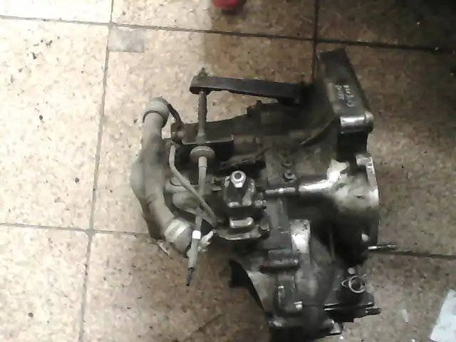 SUZUKI SWIFT 89-96 Sebességváltó. benzines manuális 1.3i bontott alkatrész Árcsökkenés