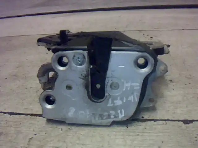 Legnépszerűbb SUZUKI SWIFT 89-96 Jobb hátsó ajtó zárszerkezet mechanikus mechanikus 5ajtós bontott alkatrész