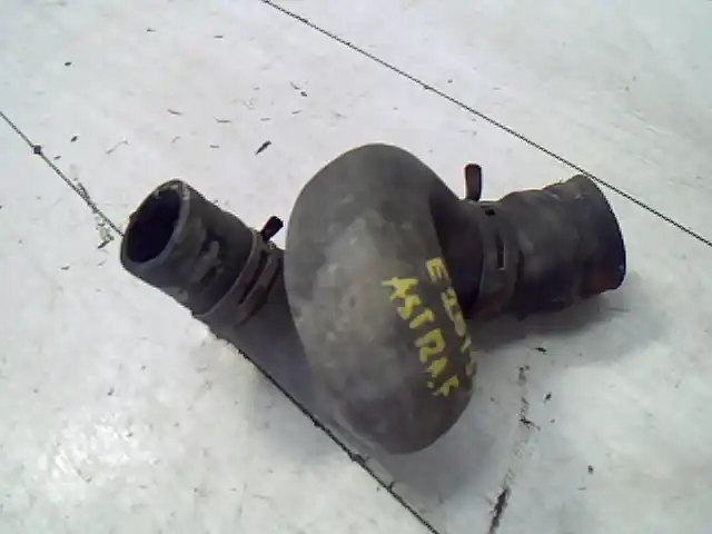 OPEL ASTRA F 94-02 Vízcső 1.6i felső bontott alkatrész Árengedmény