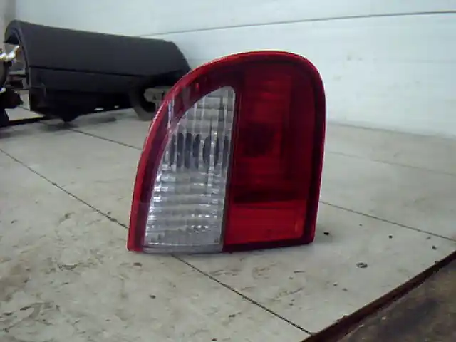 Népszerű DAEWOO LANOS -01 Bal hátsó lámpa bontott alkatrész