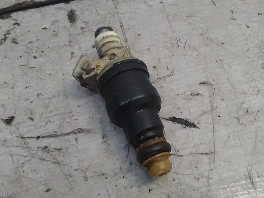Újdonság HYUNDAI ACCENT 97-00 Injektor befecskendező hengerenkénti 1.5i bontott alkatrész