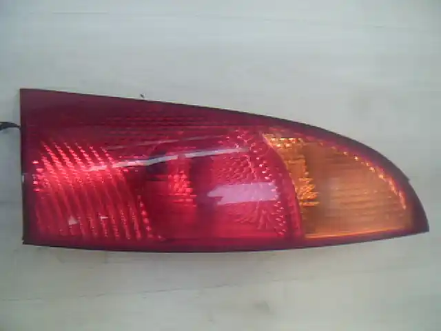FORD FOCUS 98-04 Jobb hátsó lámpa 5 ajtós bontott alkatrész Utolsó esély