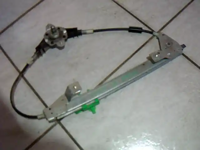 Árengedmény FIAT PUNTO II. Jobb hátsó ablakemelő szerkezet mechanikus bontott alkatrész