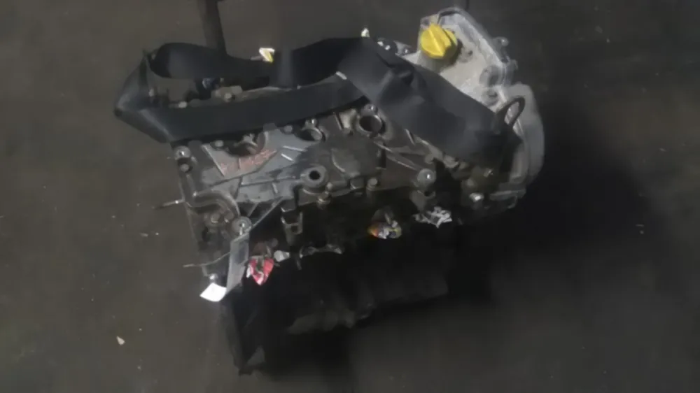 RENAULT MODUS 04.09.01-08.03.31 Motor. benzin fűzött blokk hengerfejjel bontott alkatrész Rendeld meg most