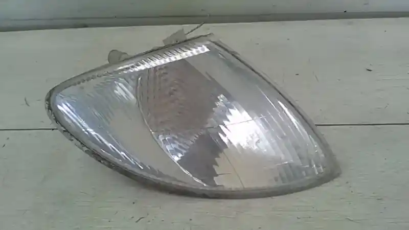Népszerű RENAULT MEGANE 95-99 Jobb első irányjelző bontott alkatrész