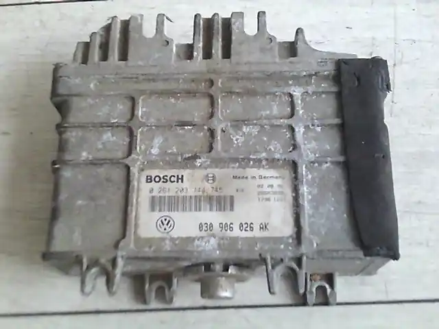 VW POLO III. 94-99 Motorvezérlő egység ecu pcm modul bontott alkatrész Nézd meg most