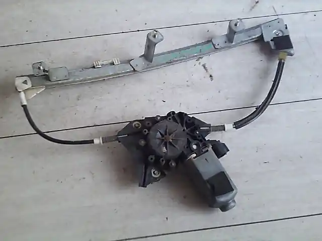 Utolsó esély ALFA ROMEO 156 97-03 Bal első ablakemelő szerkezet elektromos motorral bontott alkatrész