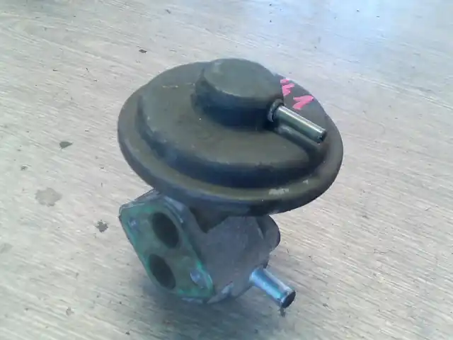 Gyors kiszállítás SUZUKI SWIFT 96-05 Egr agr szelep 1.3i bontott alkatrész