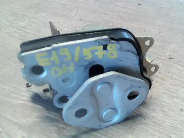 Exkluzív ajánlat SUZUKI SWIFT 96-05 Bal hátsó ajtó zárszerkezet mechanikus bontott alkatrész