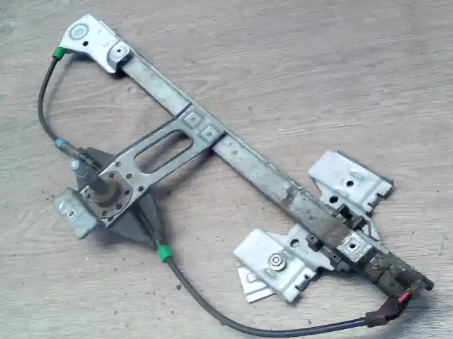 Alacsony ár VW GOLF III. Jobb hátsó ablakemelő szerkezet mechanikus bontott alkatrész