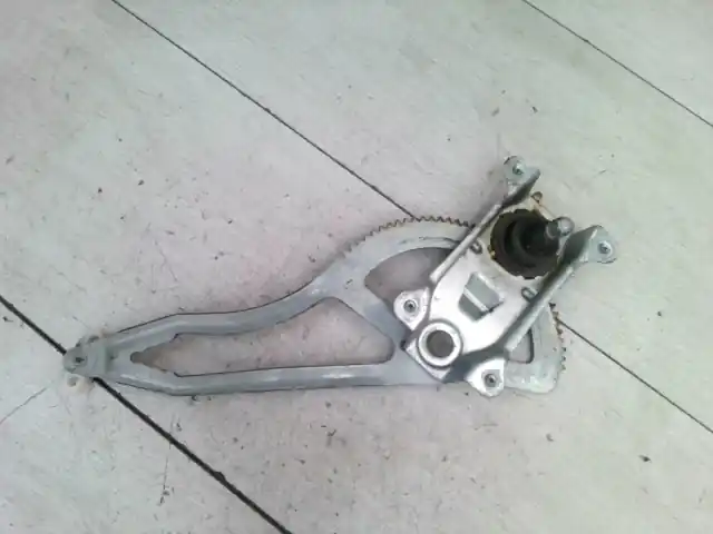 Olcsóbb OPEL ASTRA G 97-04 Jobb hátsó ablakemelő szerkezet mechanikus kombi bontott alkatrész