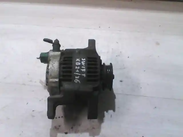 Outlet SUZUKI SWIFT 89-96 Generátor. bontott alkatrész