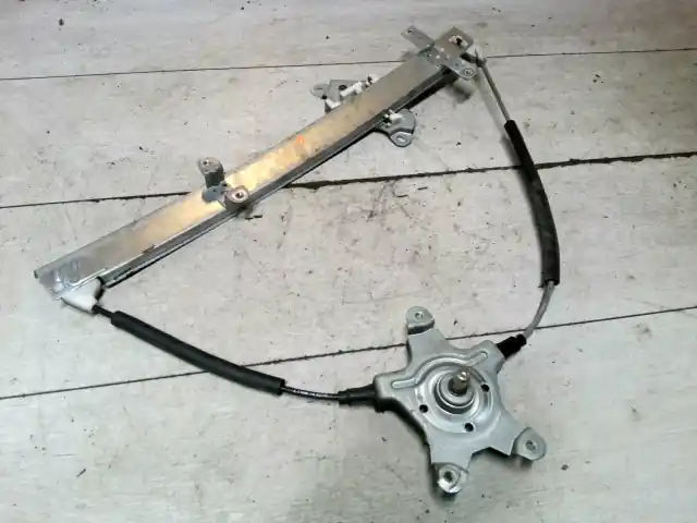 NISSAN Pickup 1997.01-2000 Jobb első ablakemelő szerkezet mechanikus bontott alkatrész Utolsó esély