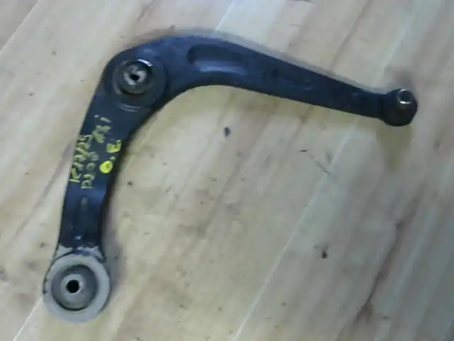 Ne maradj le PEUGEOT 206 Bal első lengőkar bontott alkatrész