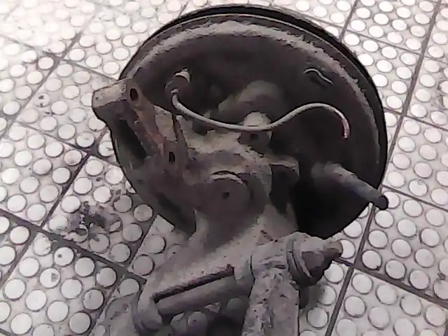 NISSAN PRIMERA P10 90.10-96.10 Bal hátsó kerékagy bontott alkatrész Ne maradj le
