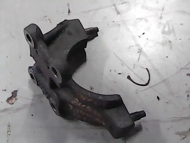 Csak ma FORD TRANSIT 99-06 Féltengely tartó megtámasztó jobb első bontott alkatrész