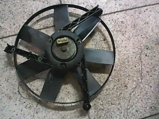 VW POLO III. 94-99 Hűtőventilátor keret bontott alkatrész Utolsó esély