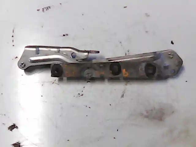 FORD FOCUS 98-04 Motorháztető bal zsanér bontott alkatrész Expressz kézbesítés